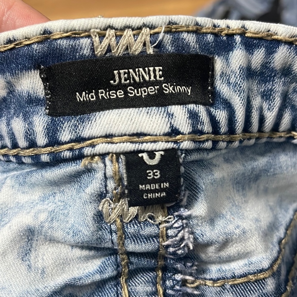 Acid wash jeans